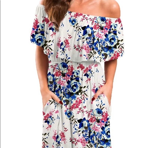 Dresses & Skirts - Off the shoulder maxi dress